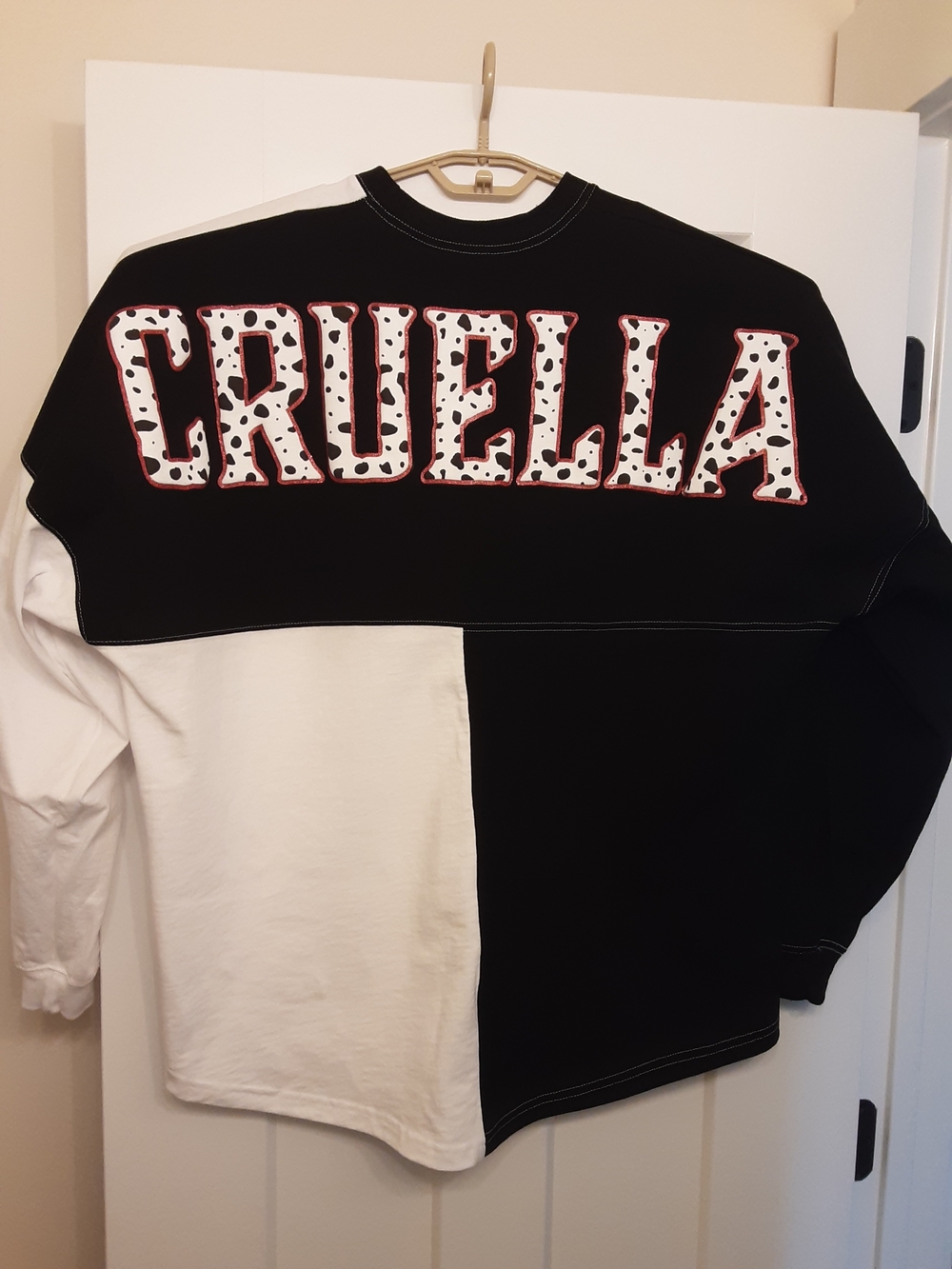Disney Cruella Black & White Colorblock Spirit Jersey